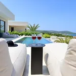 Villa Cloud 9 D6 *